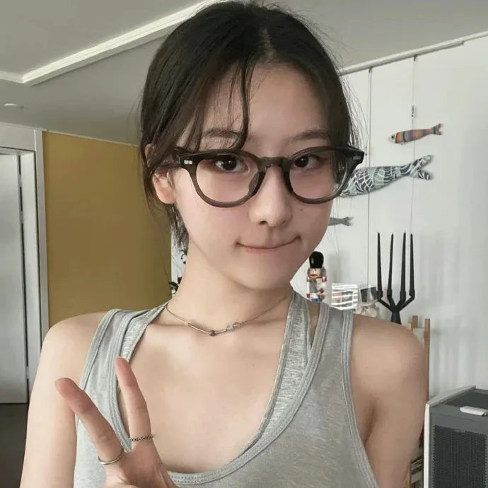 米拉格罗丝海报